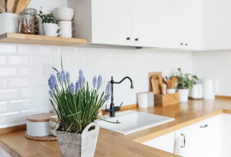 Kitchen worktop and sink detail Callyn Carpentry & Joinery Woking